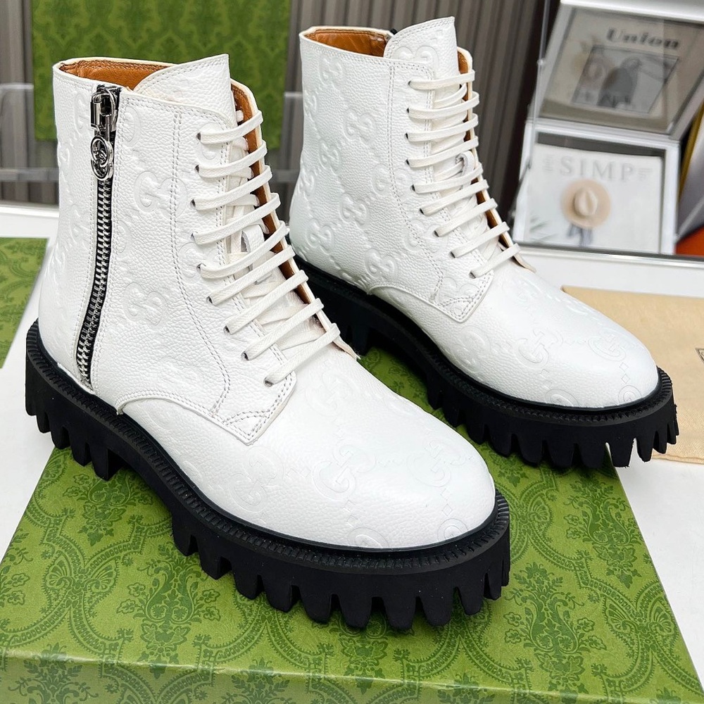 ❄️ Fall/Winter versatile! Gucci White Lace-Up Ankle Boots, GG embossing✨